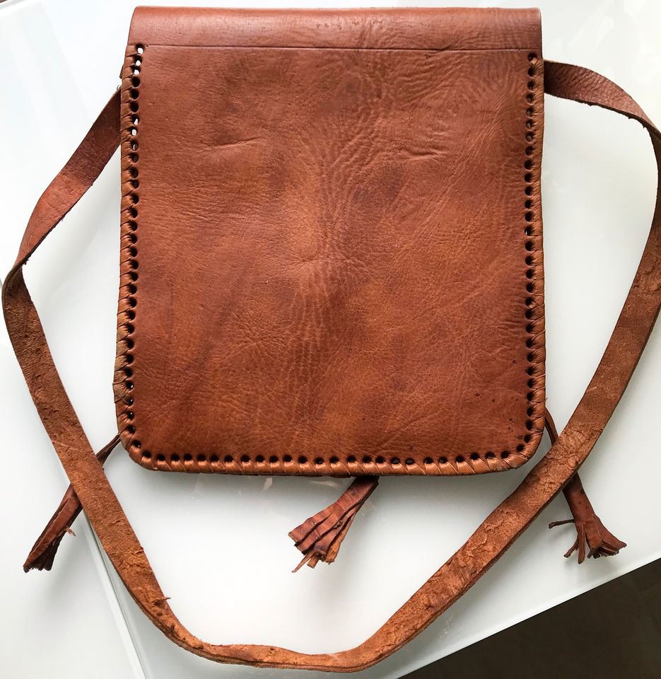 NEU Kamelleder Handtasche handgemacht Unikat Tasche Leder in Remseck am Neckar