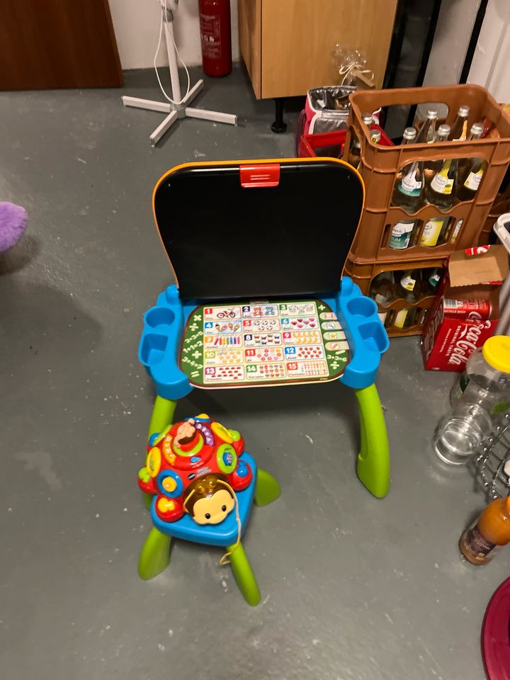 Spielzeug  lernen Tisch mit Stuhl Paw patrol und Pokémon in Vellberg