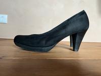 Tamaris Pumps Gr.40 schwarz Wildleder High Heels Nordrhein-Westfalen - Höxter Vorschau