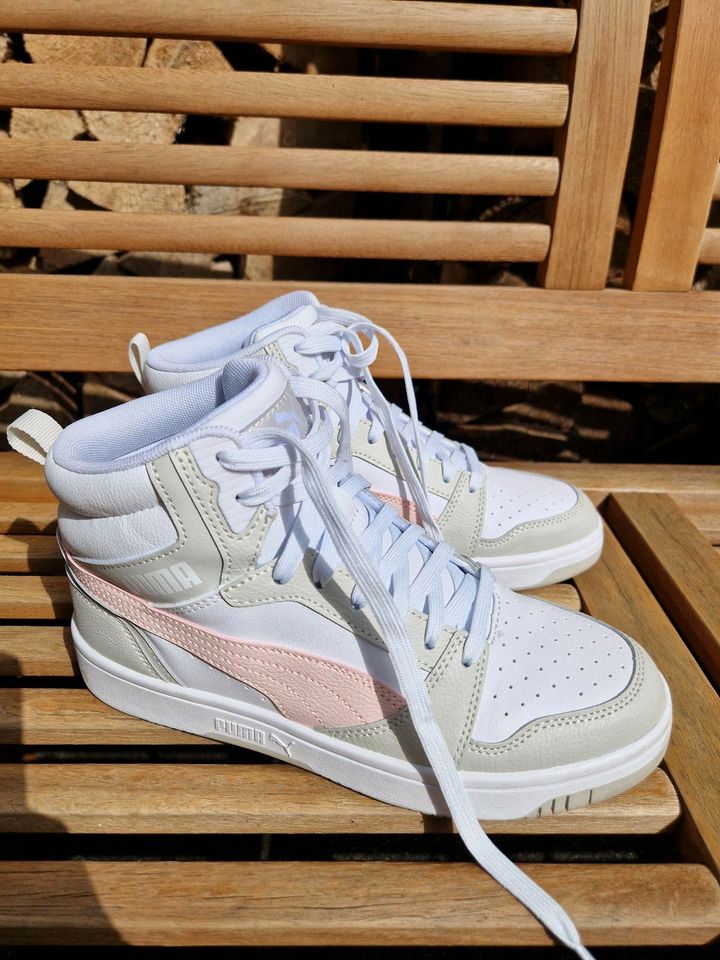 Puma Sneaker Rebound V6 38 weiß rosa grau in Freudenberg