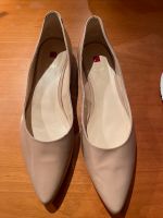 HÖGL KLASSISCHE DAMEN BALLERINAS LACKLEDER BEIGE Gr. 42. München - Schwabing-West Vorschau