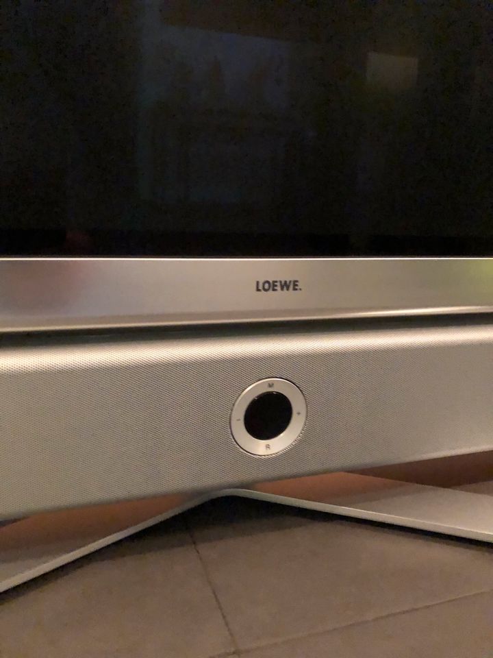 Defekt Loewe Individual 40 S DR+ LCD Fernseh 40 Zoll mit Soundbar in Friedelsheim