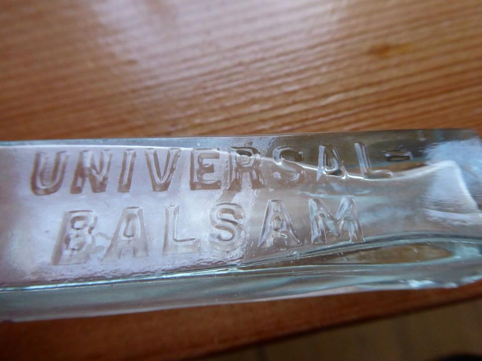 alte Sammelflaschen Kölnich Wasser mit Skala für Kaufladen in Herbsleben