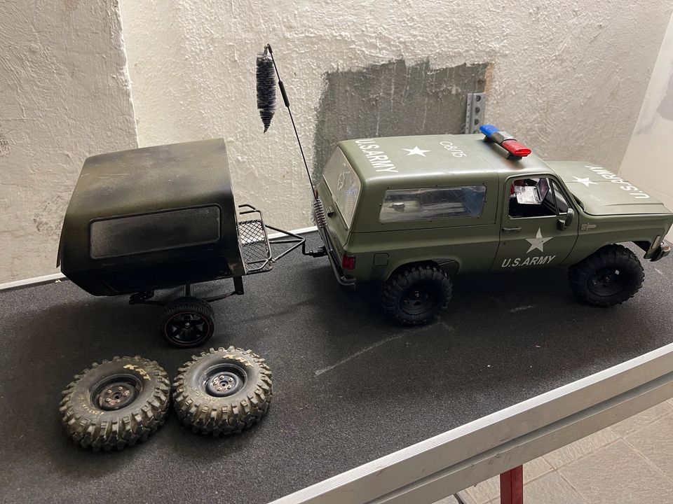 RC4WD Chevy und Anhänger in Velbert