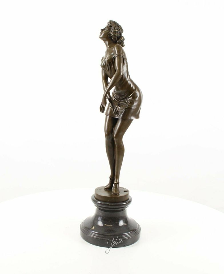 Bronzeskulptur, 69 cm hoch, nachdenkliche Frau Bronze 11kg schwer in Mauritz