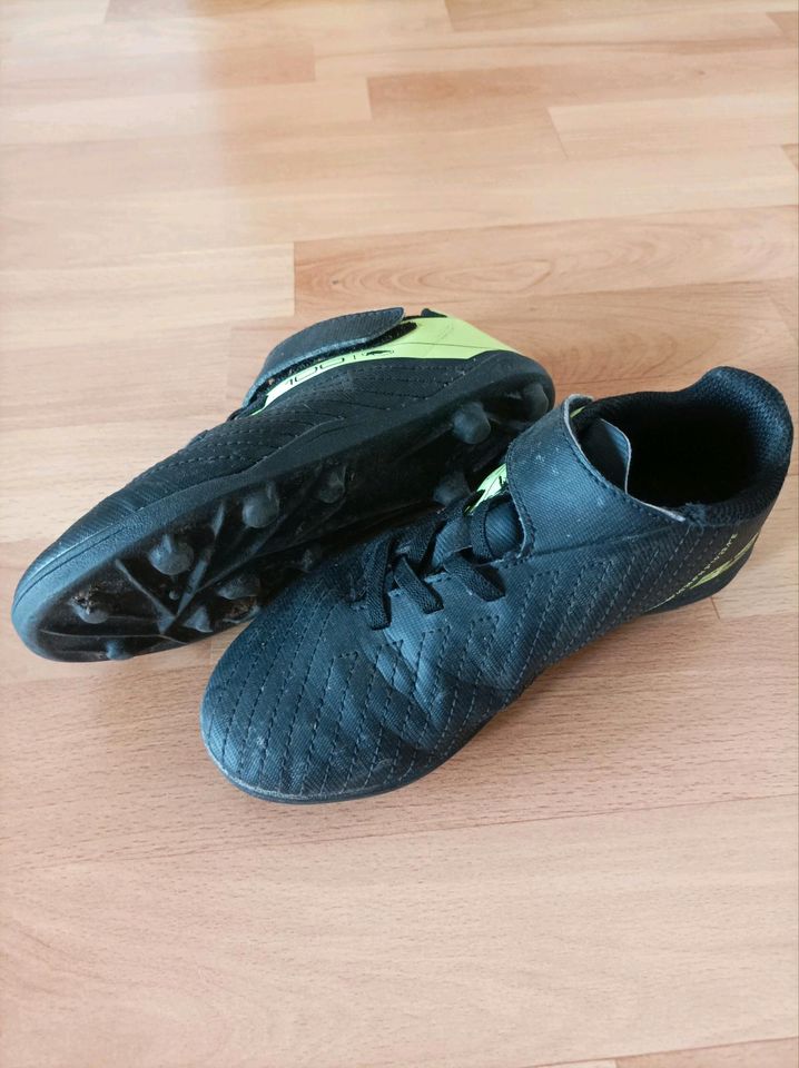 Fußballschuhe Kipsta Größe 31 in Leipzig