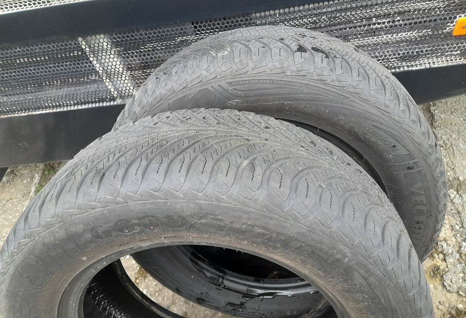 2x M+S Reifen Goodyear Ganzjahresreifen 225/65R17 102H Profil 5mm in Ostfildern