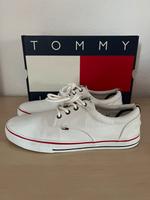 Tommy Hilfiger Herren Sneaker weiß Gr.44 Neu in OVP Wandsbek - Hamburg Rahlstedt Vorschau