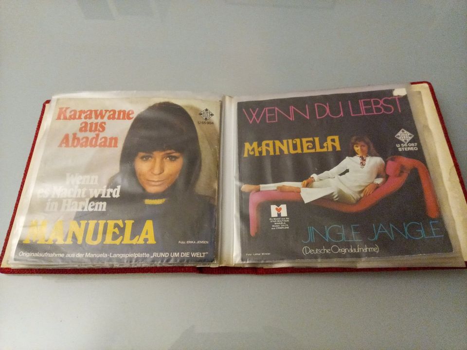 Manuela Vinyl Single Album mit 11 Single Schallplatten in Köln