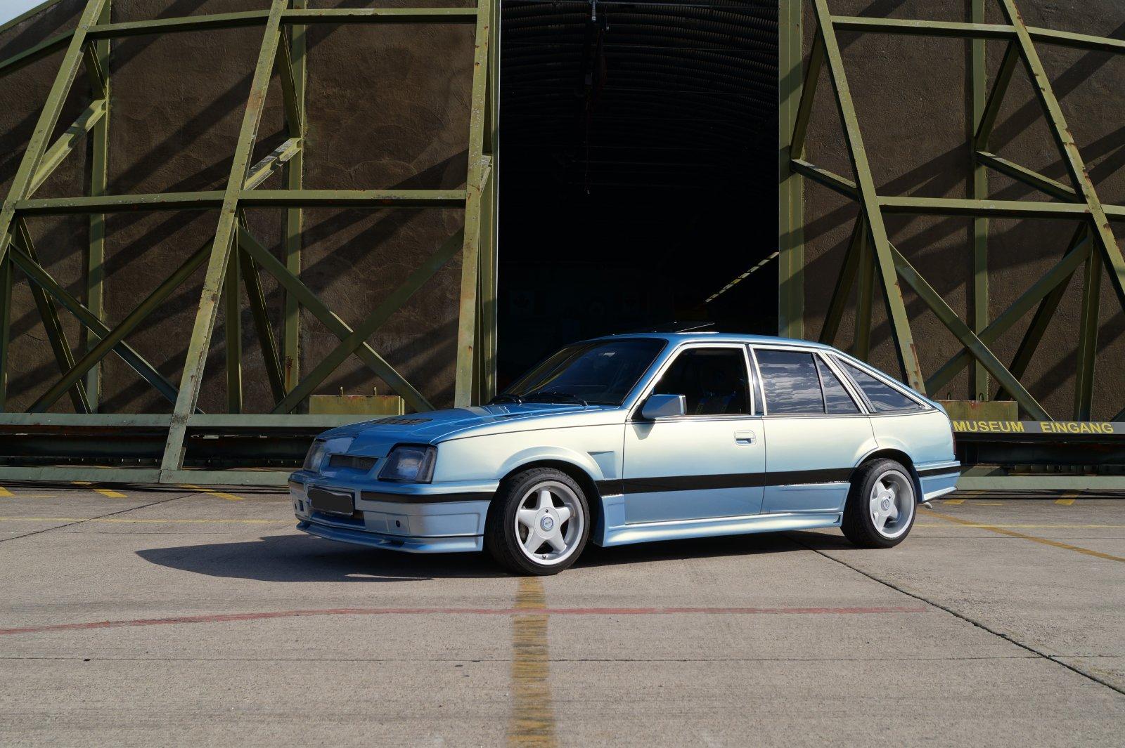 Abbildung des Autos Ascona C CC 2.0L 115PS M…