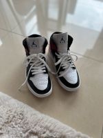 Nike Air Jordan mid 1 black red noble, Größe 40 (US 8,5) Dortmund - Innenstadt-West Vorschau