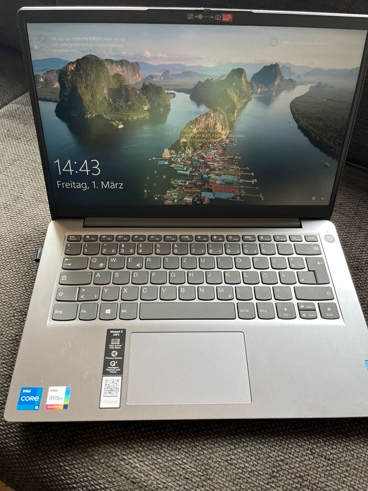 Lenovo Notebook 16gb ram 512 hd nie benutz in Villingen-Schwenningen