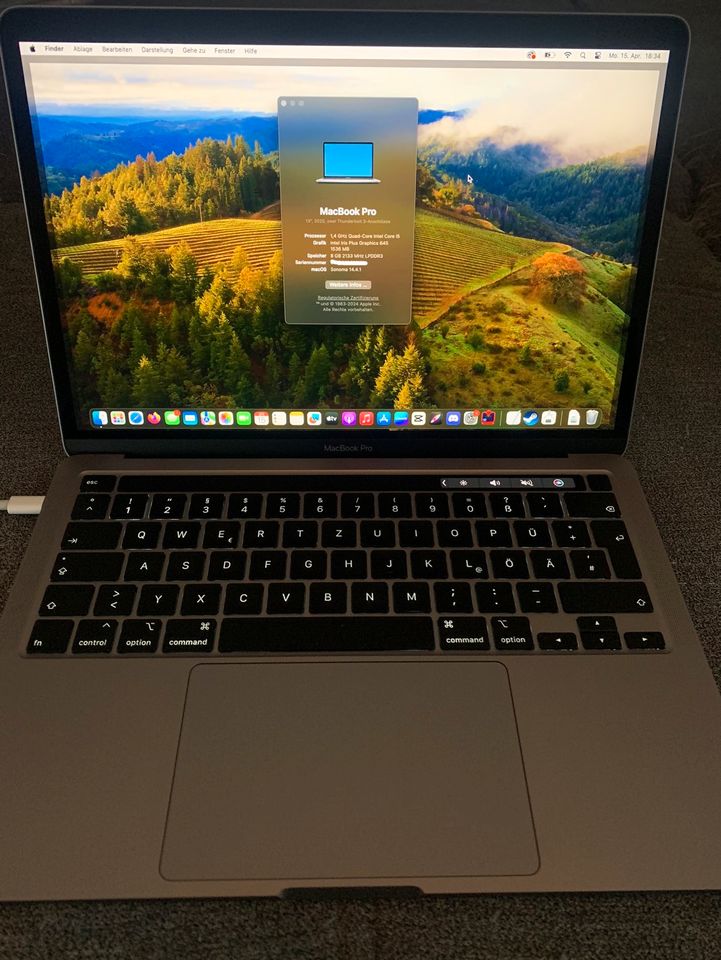 Apple MacBook Pro 13“ (2020) Intel i5|Touch Bar + Docking Station in Arnsberg