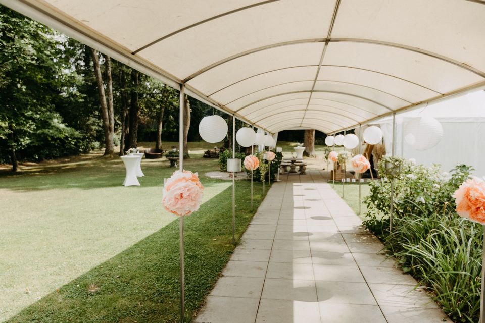 Lampions Ponpoms Hochzeit Taufe Deko Geburtstag in Vöhringen