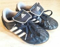 Neuwertige Adidas Turnschuhe schwarz weiß Gr. 28 NP 39 € Baden-Württemberg - Gutach (Schwarzwaldbahn) Vorschau