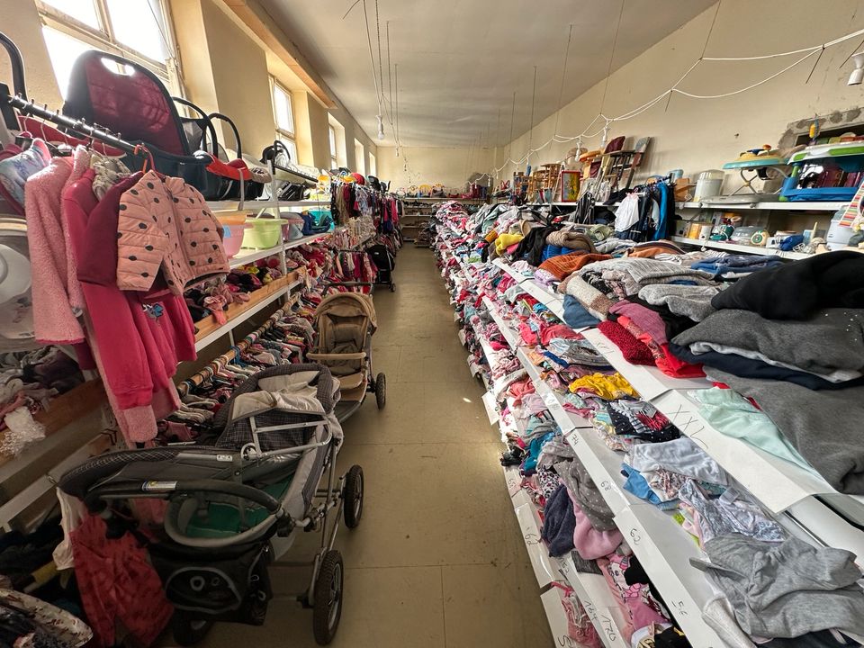 HEUTE MIT TERMIN KINDER SECONDHAND GROSSE AUSWAHL in Bünde