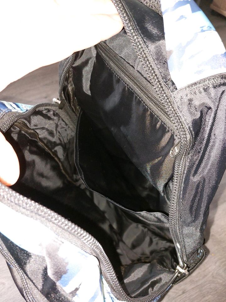 Rucksack Blau Schwarz inkl. Thermotasche und Handy- /Stiftetasche in Salzwedel