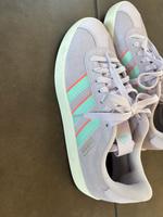 Adidas Turnschuhe 39, 5 fast neu Niedersachsen - Rosdorf Vorschau