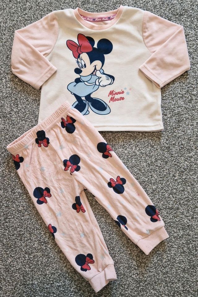 Pyjama Set Paket Gr. 74 80 Disney Minnie Mouse Outfit Schlafanzug in Wiesbaden