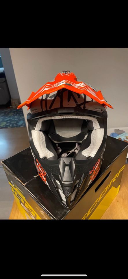 Motocross Helm scorpions in Pyrbaum