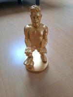 Handyhalterung. Goldene Fußball Statue. Niedersachsen - Garbsen Vorschau