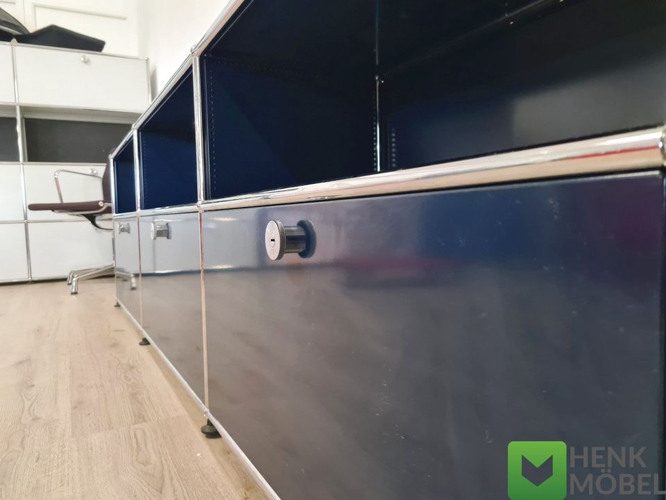 USM Haller Sideboard stahlblau 3 Klappen 3 offene Felder in Düsseldorf