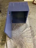 Hochwertiger Hängeschrank lila 45 cm breit Hessen - Wiesbaden Vorschau