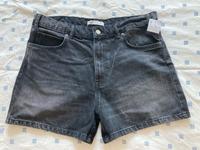 ZARA Jeans Shorts in schwarz/ Größe 46 Brandenburg - Putlitz Vorschau