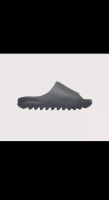 Adidas Yeezy Slide Slate Grey 44 1/2 Neu OVP Sneaker Hamburg - Wandsbek Vorschau