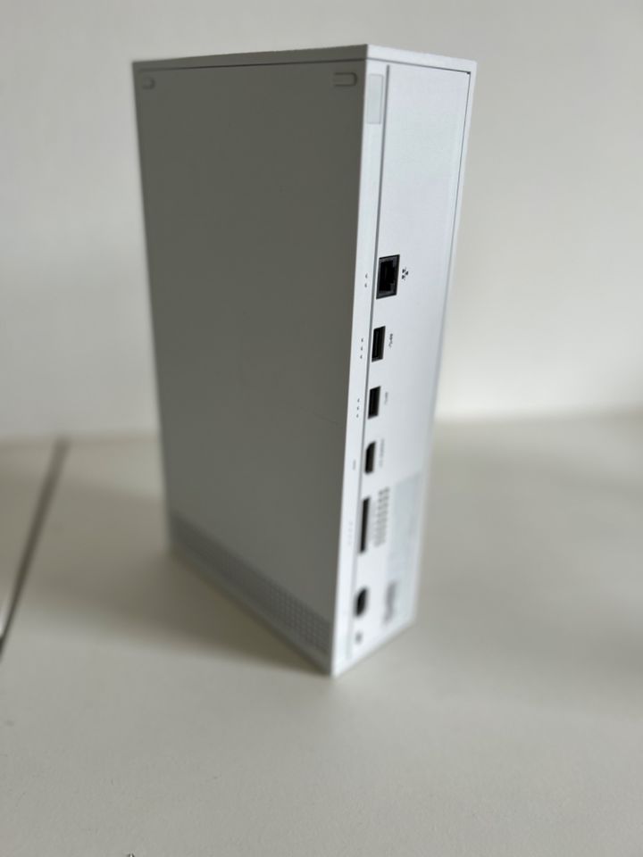 Microsoft XBOX Series S 512 GB Digital Konsole ohne Controller in Berlin