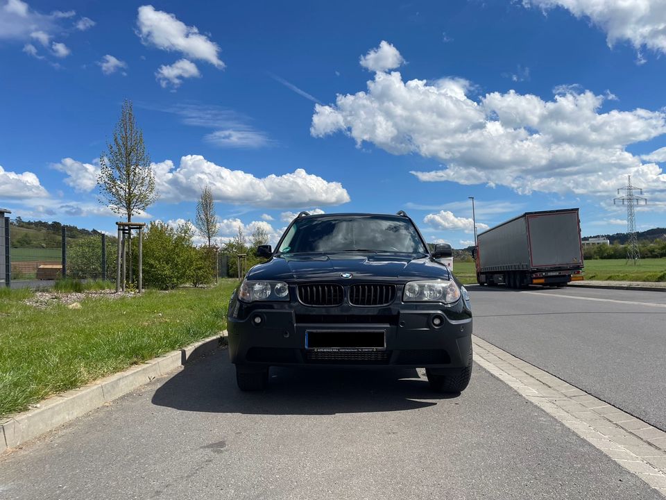 BMW X3 2.0d - xDrive - TÜV bis 2026 - 8fach bereift - PDC - 4x4 in Bad Neustadt a.d. Saale