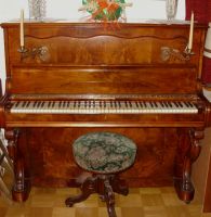 Klavier zu verkaufen Hessen - Willingen (Upland) Vorschau
