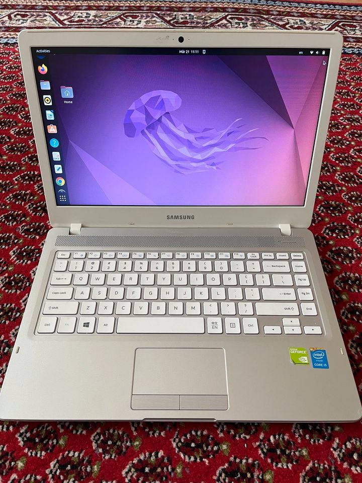 Samsung Laptop weiß in Meerbusch