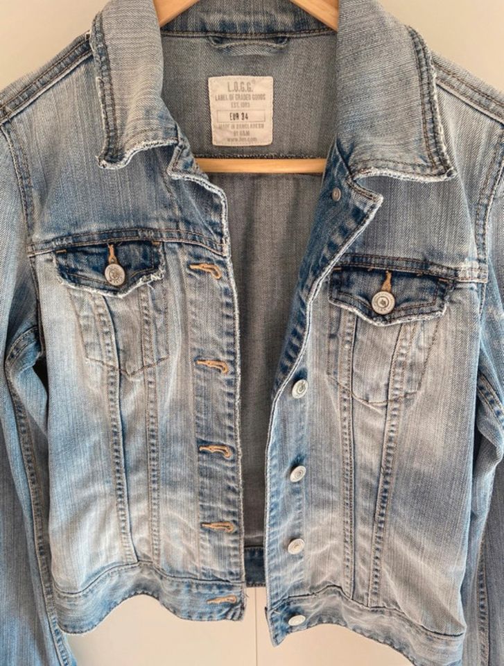 Kurze Jeansjacke, helle Waschung, H&M, Gr.34 in Amberg b. Buchloe