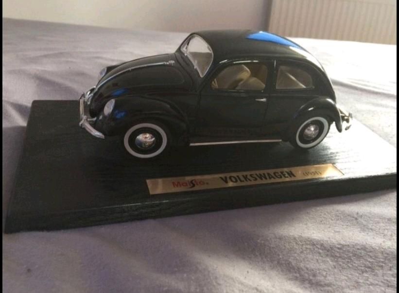 Volkswagen VW schwarz Maisto Käfermodell 1951 modell in Meerane