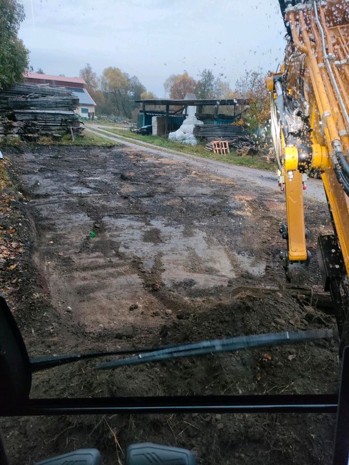 Erdaushub Baugrube Erdarbeiten Baggerarbeiten Pflasterarbeiten in Neuhaus a.d. Pegnitz