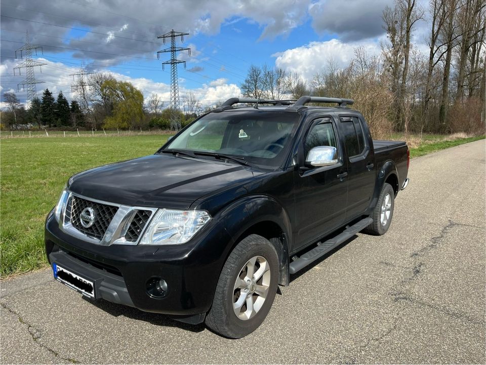 Nissan Navara 4x4 Automatik Longbed AHK Kamera usw in Hügelsheim