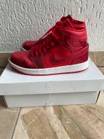 Nike Air Jordan 1 Pomegranate Rot 38,5 neuwertig Nordrhein-Westfalen - Meerbusch Vorschau