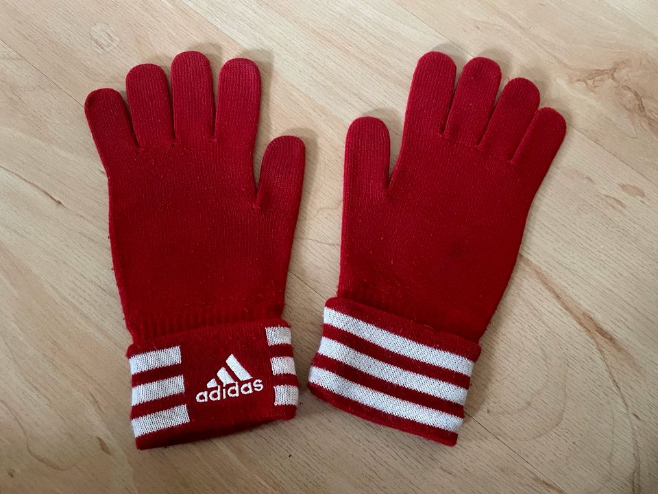 FC Bayern München Mütze und Handschuhe für den Herbst/Winter in Senden