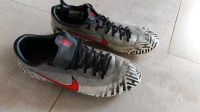 Fußball Schuhe Nike neymar schwarz weiß 39 Preis inkl. Versand Hessen - Roßdorf Vorschau