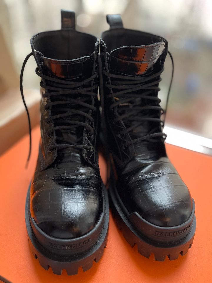 Original BALENCIAGA COMBAT STRIKE Boots Stiefeletten in Berlin