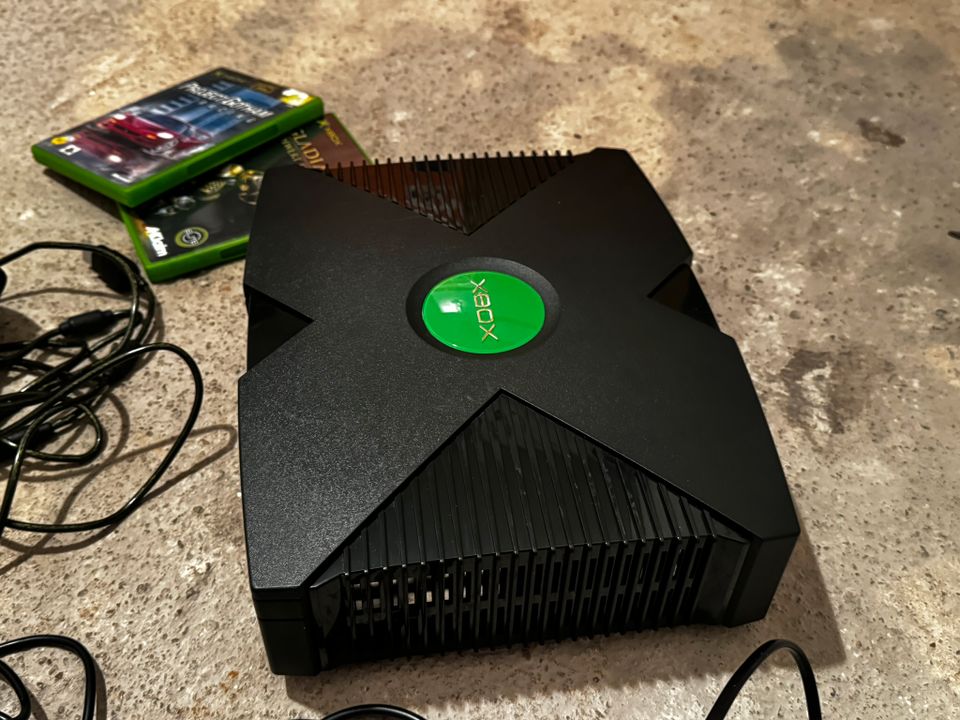 XBOX Classic Schwarz Komplettset / EvoX-Mod / Controller / Spiele in Hückeswagen