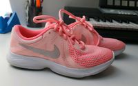 Nike Schuhe Gr. 35,5 Nordrhein-Westfalen - Nörvenich Vorschau