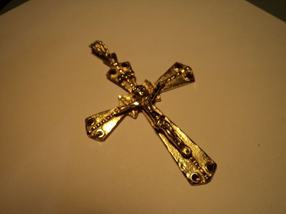 Goldenes Kreuz Acht Rubine,750 er,Gold,Rubine,18 Karat,Anhänger in Nidda