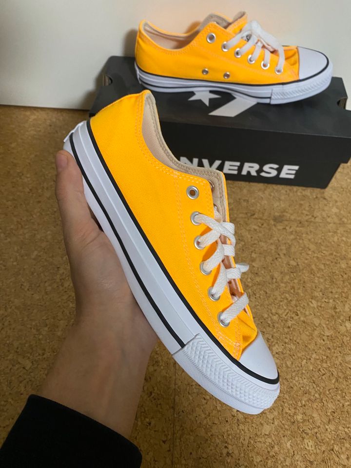 Converse CTAS OX Gelb EU38 in Reutlingen