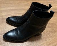 Schöne Damen Stiefeletten schwarz bianco wie neu Pankow - Prenzlauer Berg Vorschau