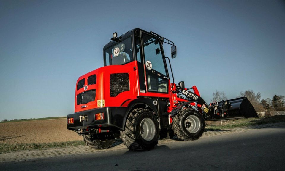 Hoflader H&R 2710 mit Neuem Euro 5 Motor und 2 Jahre Garantie in Falkenberg