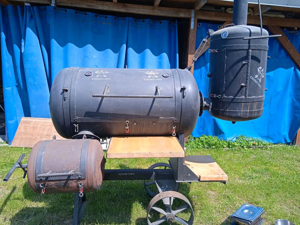 Smoker, Dampflok, Grill in Wermsdorf