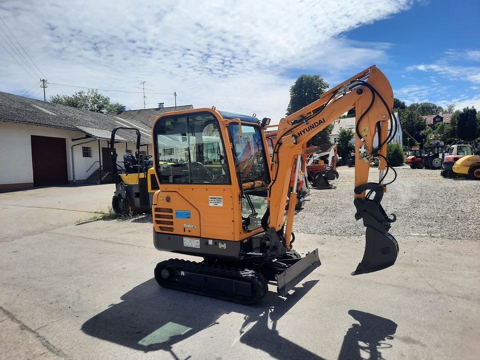 Hyundai Robex 18-9 Minibagger Bagger Raupenbagger Kettenbagger in Stetten