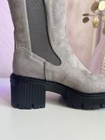 Esprit Stiefel grau Wildleder Velours 38 Neu Blockabsatz Berlin - Spandau Vorschau